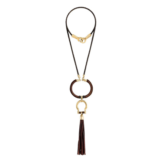 Collar de 59cm para mujer con piel de borrego trenzada redonda en 4 hilos, aro con piel tejida y dije de herradura en baño de oro de 22K con borla de piel natural de borrego - Joyería y bisutería fina