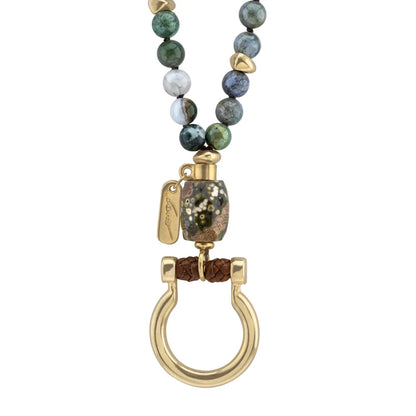 Collar de 44cm con piedras 8mm, dije e piedra, con herradura y semillas en baño de oro de 22K - Joyería y bisutería fina