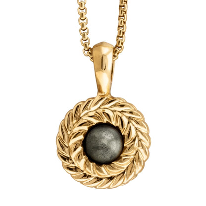 Collar de 33cm con piedra de 8mm, con dije de laurel y cadena en baño de oro de 22K - Joyería y bisutería fina