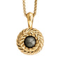 Collar de 33cm con piedra de 8mm, con dije de laurel y cadena en baño de oro de 22K - Joyería y bisutería fina