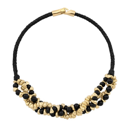 Collar de 58cm de piel natural de borrego en trenza redonda de 4 hilos, con piedras semipreciosas 8mm, con semillas en baño de oro de 22K - Joyería y bisutería fina