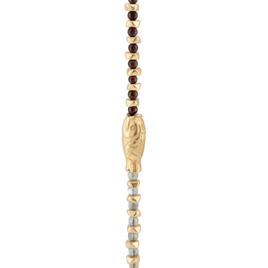 Collar corbatín con piedras de 4mm, con mini semillas y 3 peces koi dorados - Joyería y bisutería fina