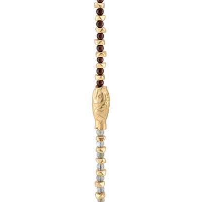 Collar corbatín con piedras de 4mm, con mini semillas y 3 peces koi dorados - Joyería y bisutería fina