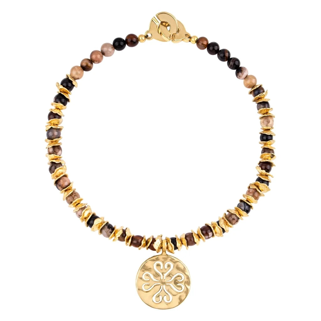 Collar de 26cm con dije con flor de Corso, hojuelas y broche en baño de oro 22K - Joyería y bisutería fina