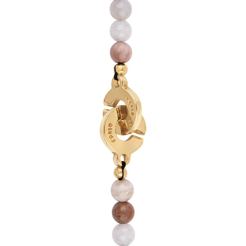 Collar de 26cm con dije con flor de Corso, hojuelas y broche en baño de oro 22K - Joyería y bisutería fina