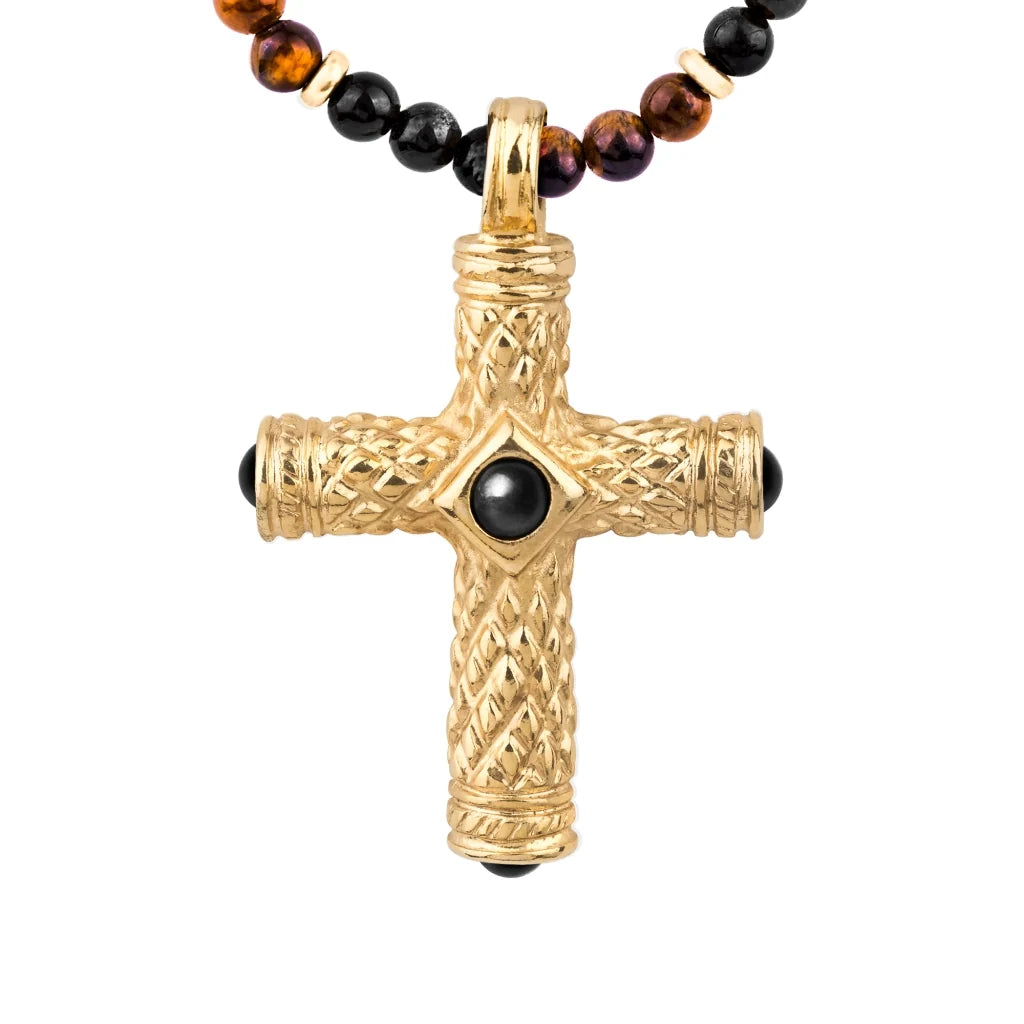 Collar de 39cm, con piedras de 4mm, con dije de cruz y mini donas en terminado de acero anticado bañado en oro de 22K - Joyería y bisutería fina