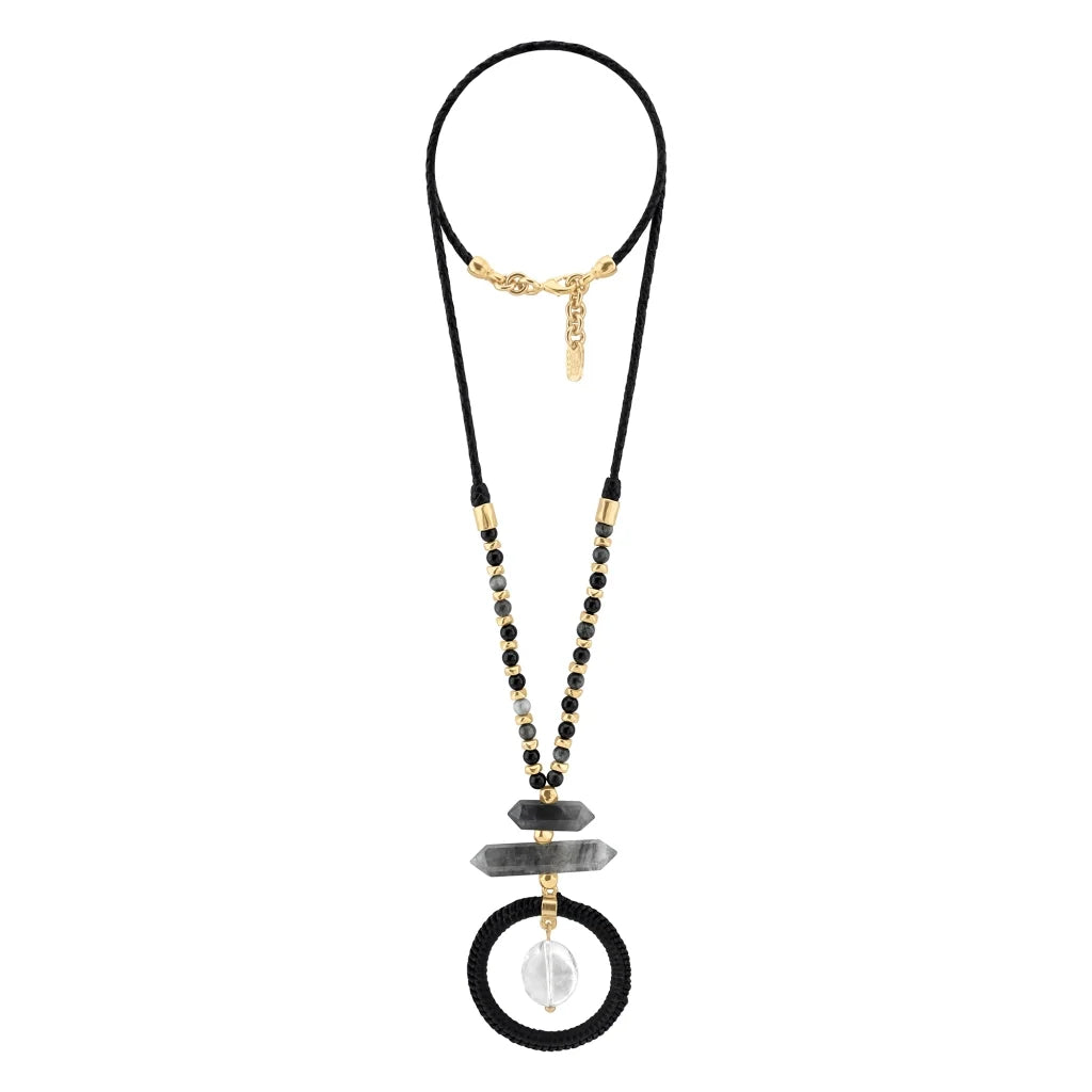 Collar de 49cm, con piedras de 6mm, trenza de 4 hilos de piel natural de borrego, con donas doradas y cuarzo - Joyería y bisutería fina