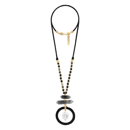Collar de 49cm, con piedras de 6mm, trenza de 4 hilos de piel natural de borrego, con donas doradas y cuarzo - Joyería y bisutería fina