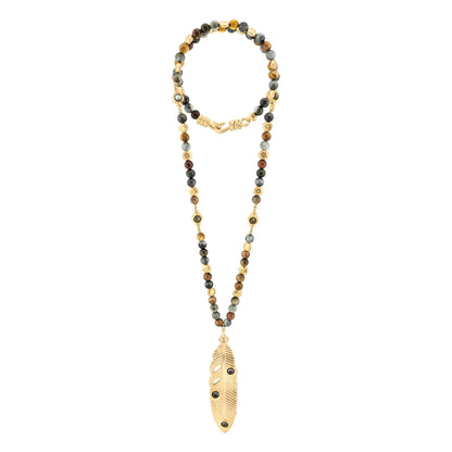 Collar de 57cm con piedra ojo de halcón de 8mm, con lunetas y dije de pluma doradas - Joyería y bisutería fina