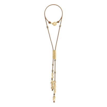 Collar corbatín de 80cm con cordón de piel natural española. con piezas en baño de 22K y nudos franceses en piel natural de borrego - Joyería y bisutería fina