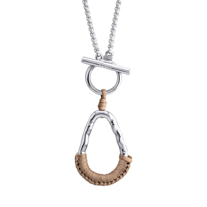 Collar con cadenas y broche omega en baño de rodio, con una trenza de cuatro hilos con piel natural de borrego - Joyería y bisutería fina