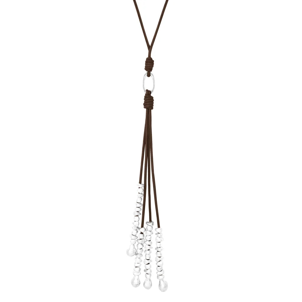 Collar de 66.5cm de piel natural de borrego, con semillas y perlas en baño de plata de .925 - Joyería y bisutería fina
