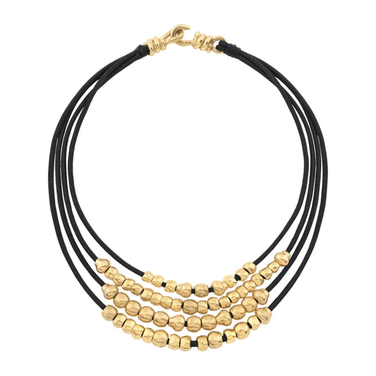 Collar choker estilo cascada con múltiples hileras de piel natural española, perlas y cuentas centrales en baño de oro de 22K - Joyería y bisutería fina