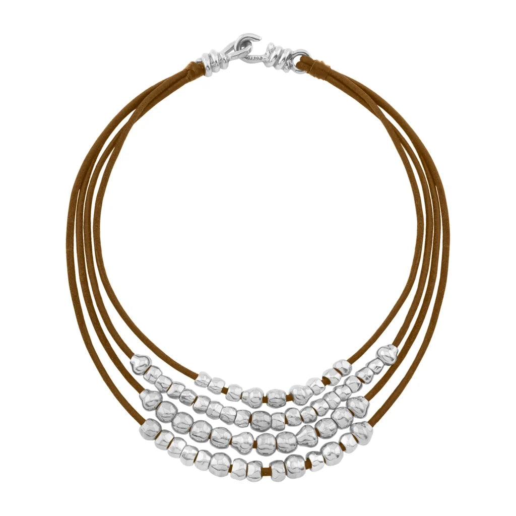 Collar choker estilo cascada con múltiples hileras de piel natural española, perlas y cuentas centrales en baño de rodio - Joyería y bisutería fina