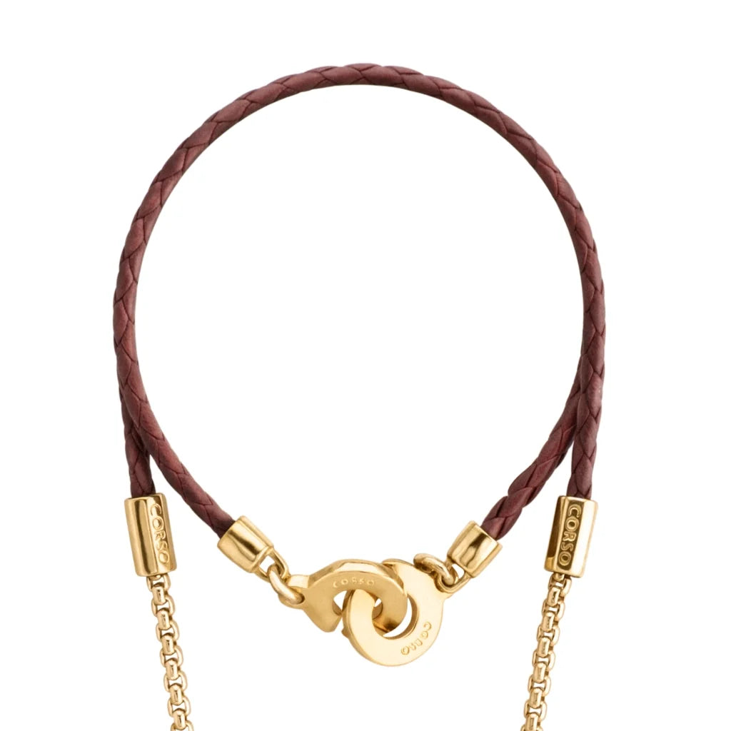 Collar con dije de corona y cadenas colgantes en baño de oro 22K con piel natural de borrego trenzada - Joyería y bisutería fina