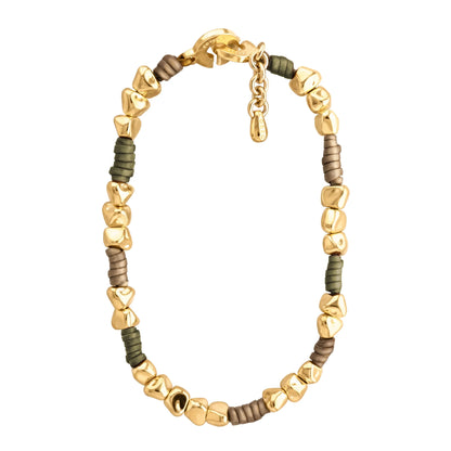 Collar con piel natural de borrego, con broche distintivo con cuentas en baño de oro 22K - Joyería y bisutería fina