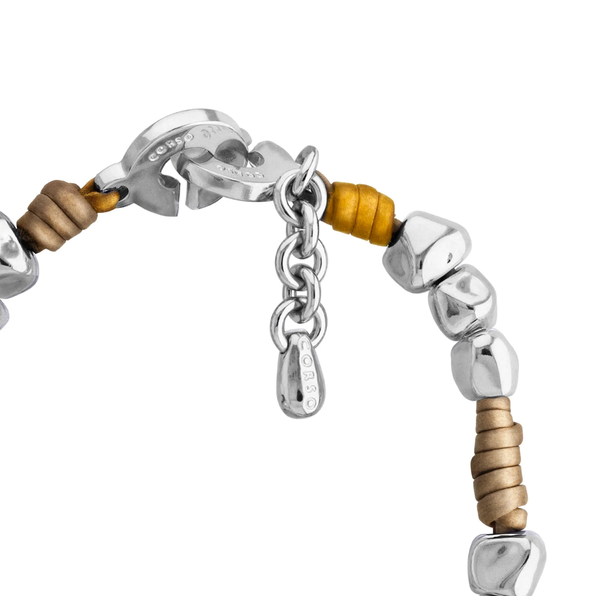 Collar con piel natural de borrego, con broche distintivo con cuentas en baño de rodio - Joyería y bisutería fina