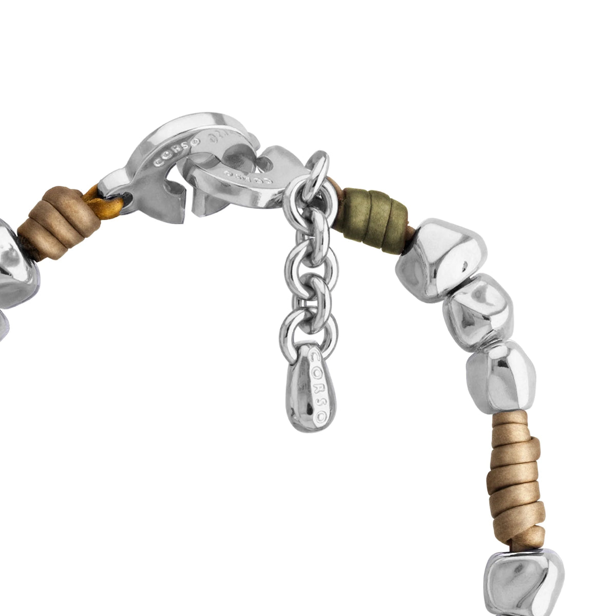 Collar con piel natural de borrego, con broche distintivo con cuentas en baño de rodio - Joyería y bisutería fina