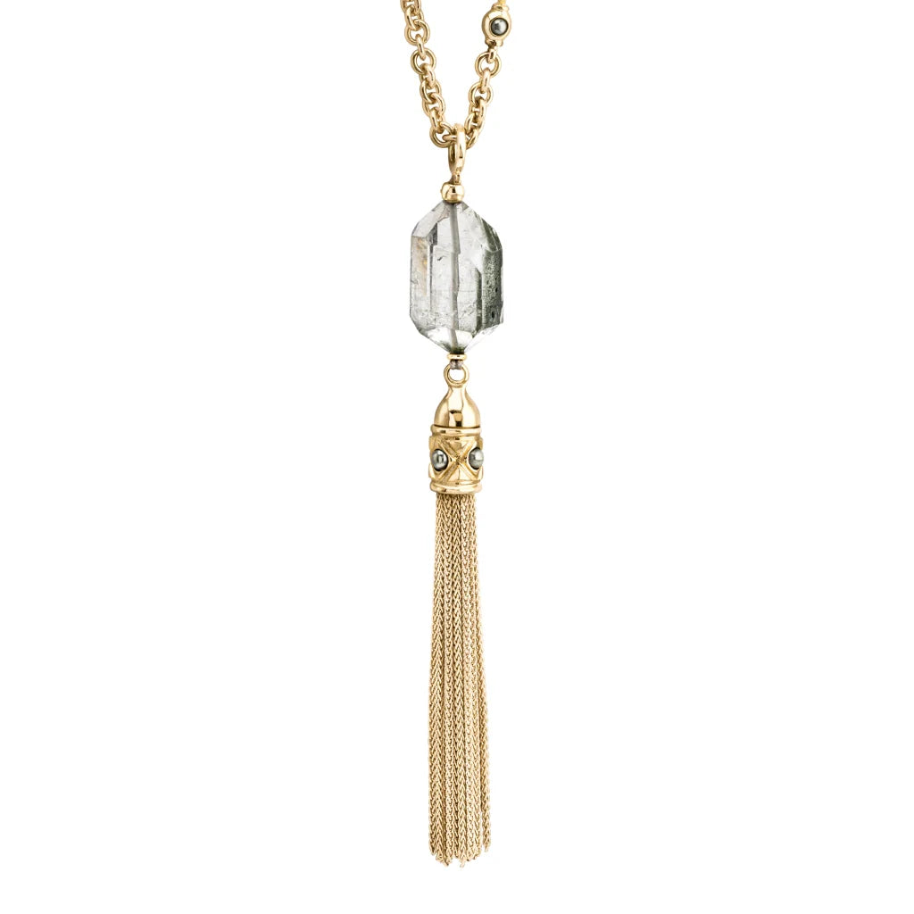 Collar Baño de Oro 22K o rodio, Cuarzo blanco central, Colgante tipo borla, cierre Omega - Joyería y bisutería fina