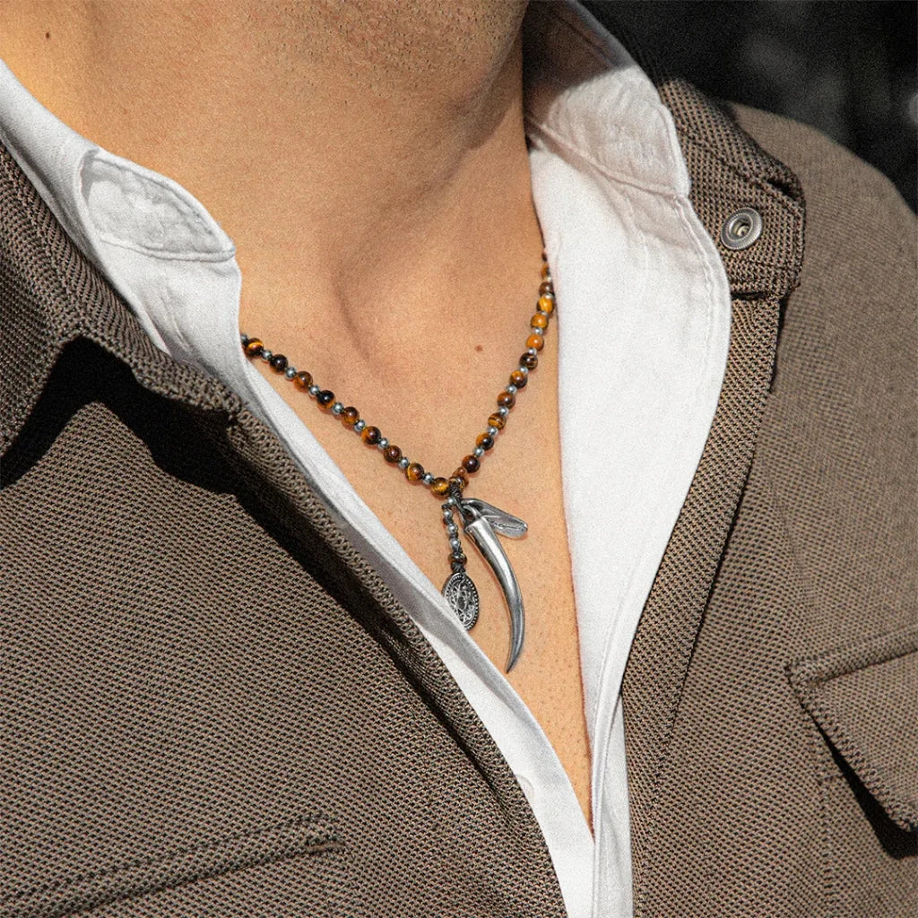 Collar de 34cm con piedras 4mm, con mini esferas moneda tibetana y colmillo en acero pulido - Joyería y bisutería fina