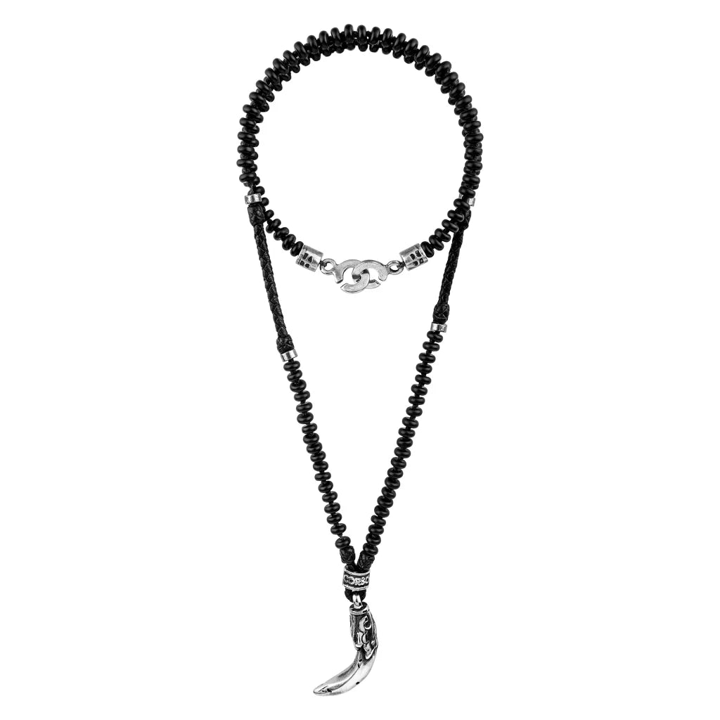 Collar de 42cm de piel natural de borrego, con piedras y dije de garra romana cubierta con hoja de laurel simbolizando victoria - Joyería y bisutería fina