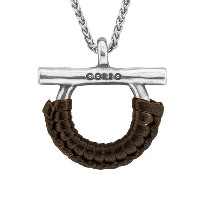 Collar de 39cm con cadena de acero inoxidable, con dije de omega en terminado de acero pulido con piel tejida - Joyería y bisutería fina