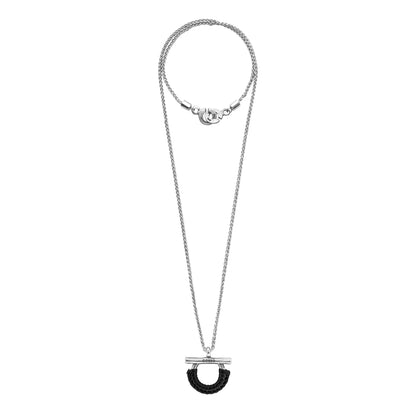 Collar de 39cm con cadena de acero inoxidable, con dije de omega en terminado de acero pulido con piel tejida - Joyería y bisutería fina