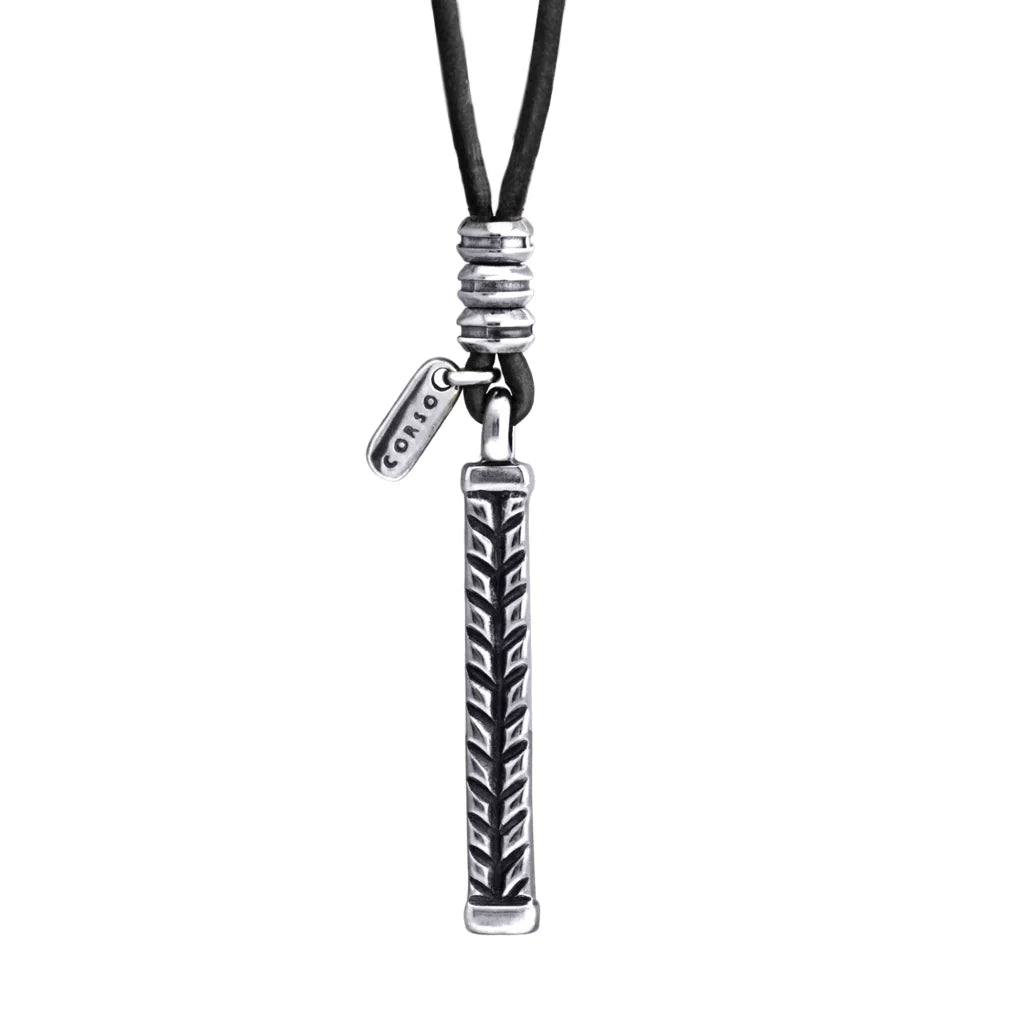Collar de 44cm de piel natural de borrego, con dije de columna de laurel en acero - Joyería y bisutería fina