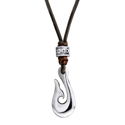 Collar de 36cm de piel natural de borrego, con dije de Hei Matau - Joyería y bisutería fina