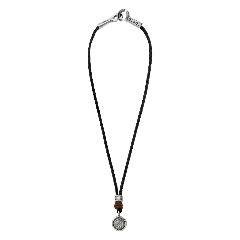 Collar de 31cm de piel natural de borrego en trenza redonda de 4 hilos, con dije de tejido corso en terminado de acero pulido - Joyería y bisutería fina
