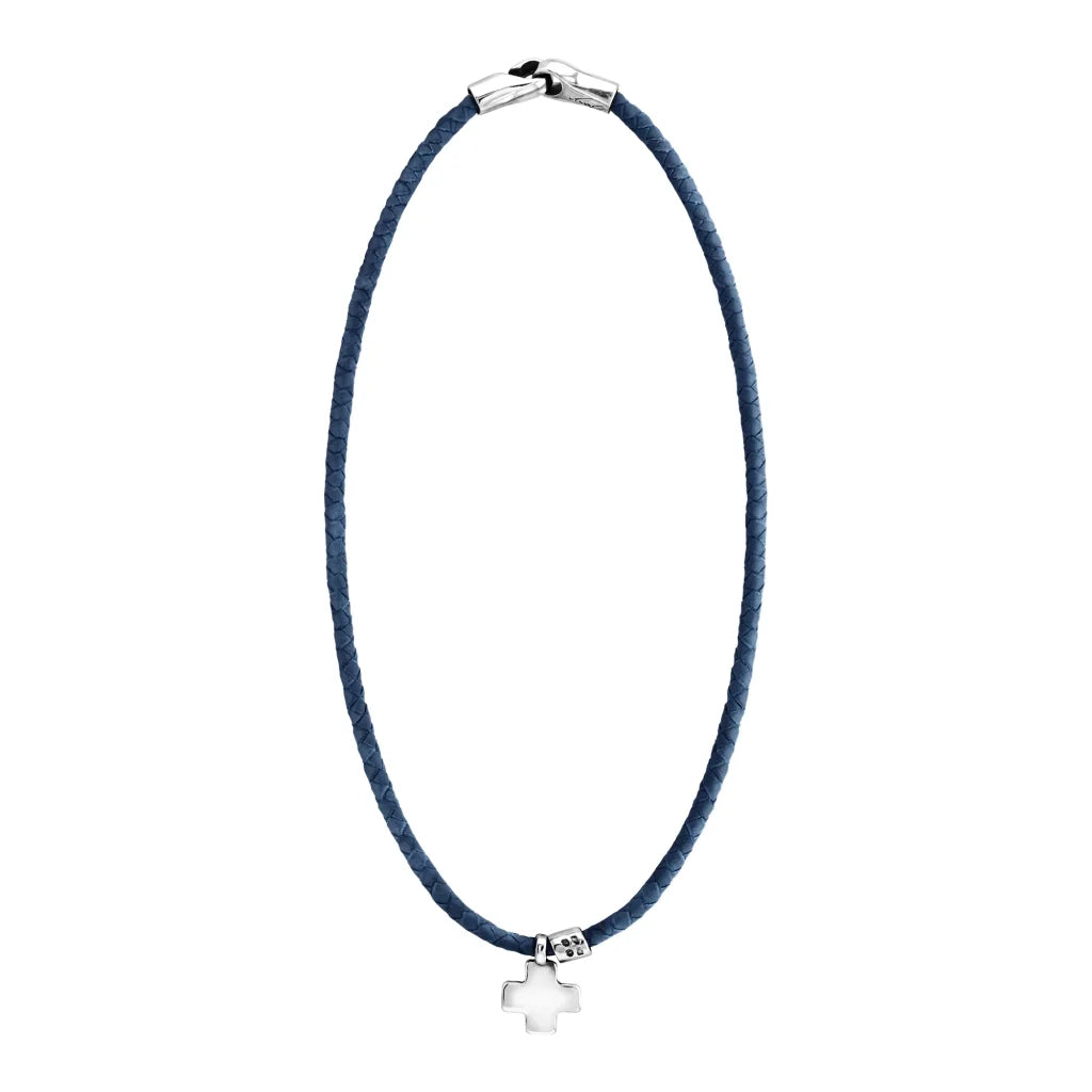 Collar de 26cm de piel natural de borrego en trenza redonda de 4 hilos, con dije de cruz en terminado de acero pulido - Joyería y bisutería fina