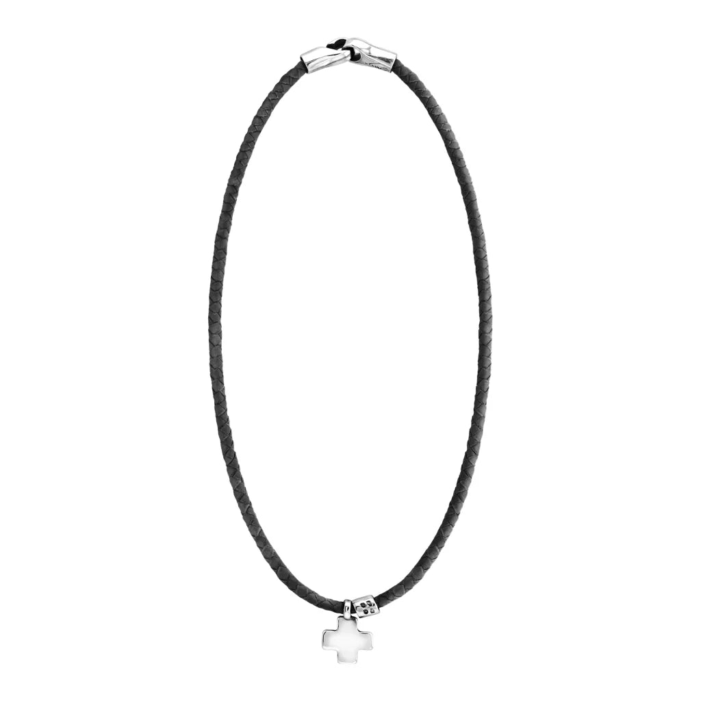 Collar de 26cm de piel natural de borrego en trenza redonda de 4 hilos, con dije de cruz en terminado de acero pulido - Joyería y bisutería fina