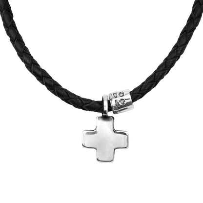 Collar de 26cm de piel natural de borrego en trenza redonda de 4 hilos, con dije de cruz en terminado de acero pulido - Joyería y bisutería fina