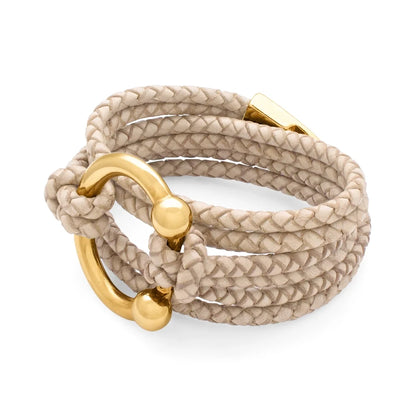 Pulsera de piel natural de borrego en trenza de 4 hilos con diseño envolvente multi-vuelta, con cierre de herradura en baño de oro de 22K - Joyería y bisutería fina