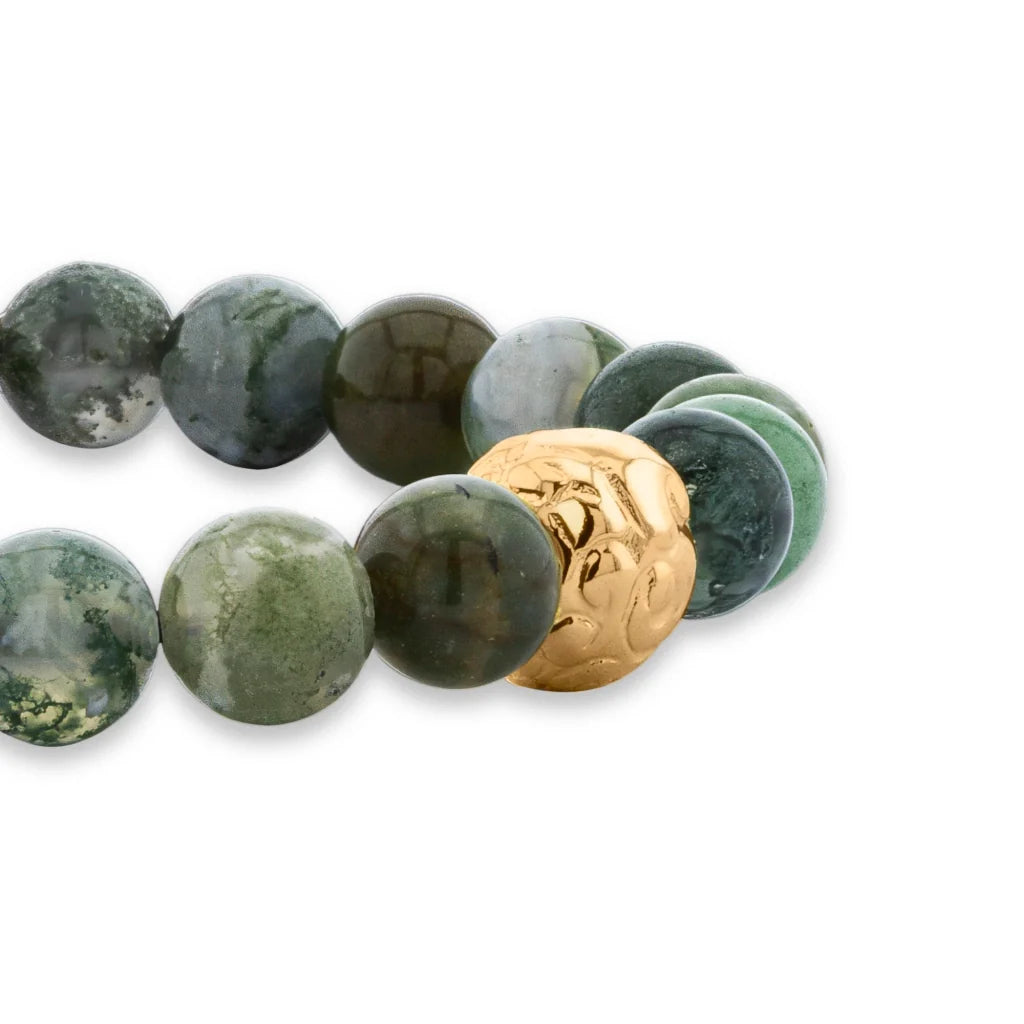 Pulsera con piedras naturales de 8mm, con cuenta central con mantras en baño de oro 22K - Joyería y bisutería fina