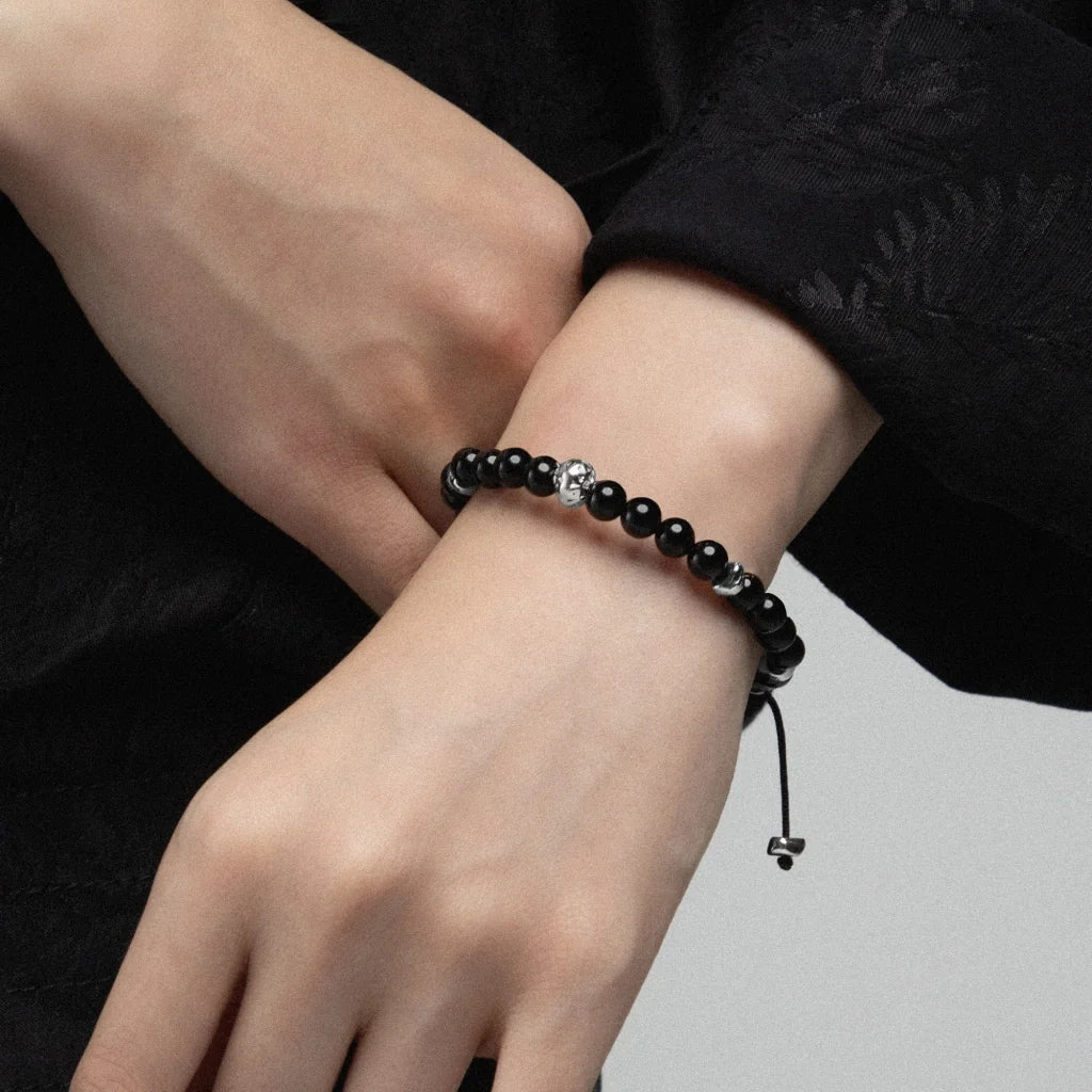 Pulsera Rodio, Cuentas central con mantra, piedras naturales de 6mm - Joyería y bisutería fina