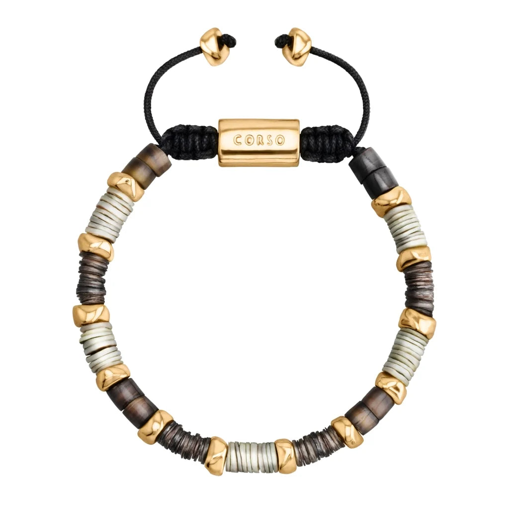 Pulsera ajustable con hilo de seda, conchas filipinas de distintos tonos, con placa con insignia Corso y semillas en baño de oro de 22K - Joyería y bisutería fina