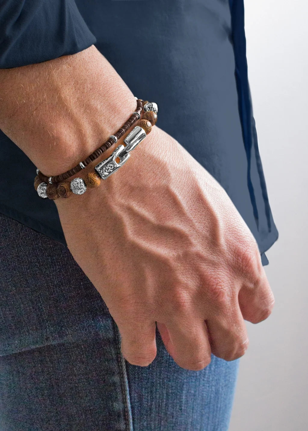 Pulsera con cuentas de madera de ébano de Nepal 6mm, con broche y cuentas volcánicas 6mm en terminado de acero - Joyería y bisutería fina