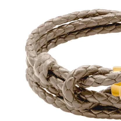Pulsera de piel natural de borrego con trenza de cuatro hilos, con broche en baño de oro de 22K - Joyería y bisutería fina