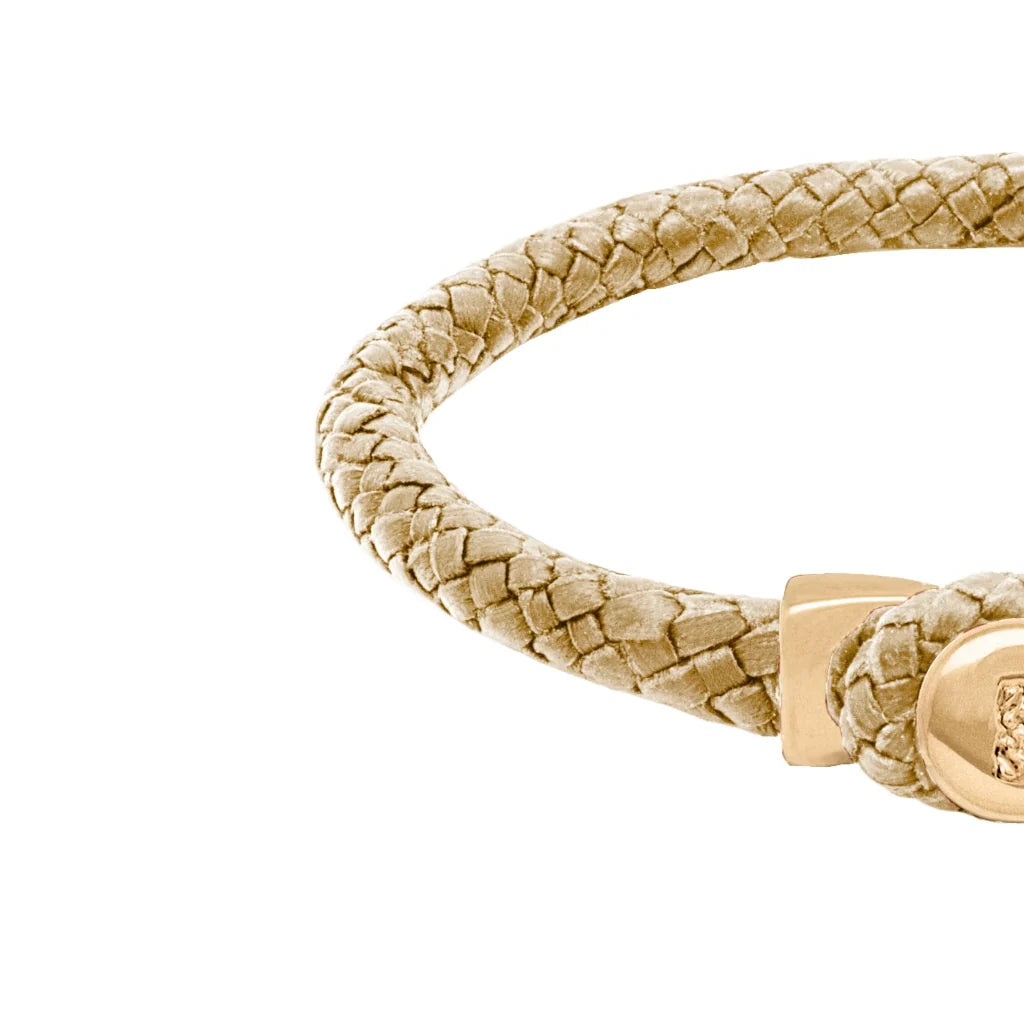 Pulsera de piel natural de borrego en trenza de ocho tiras, con broche en baño de oro 22K - Joyería y bisutería fina