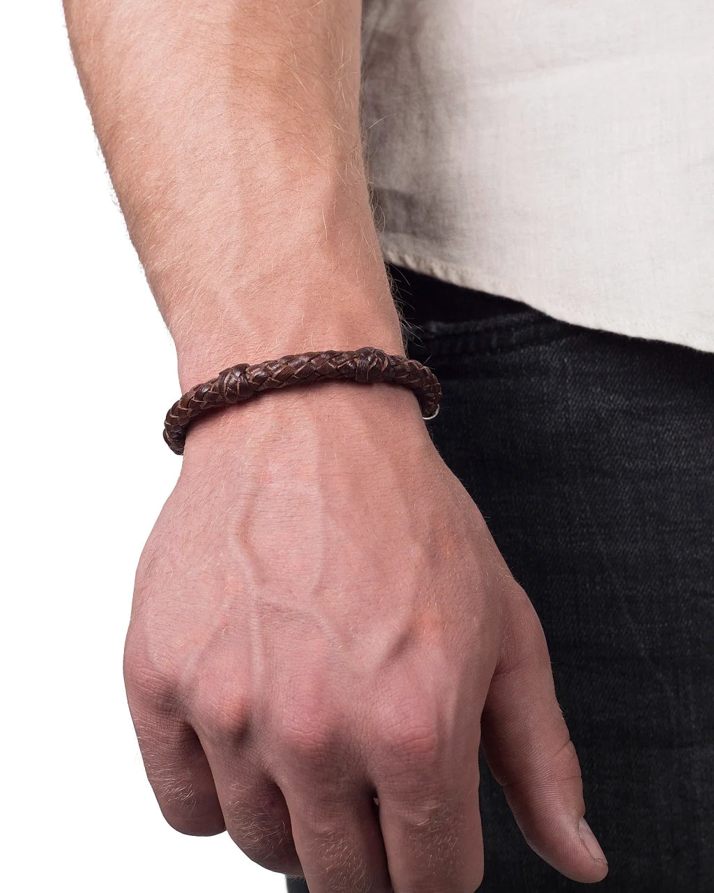 Pulsera con trenza en piel natural de borrego. Incluye nudos de piel y un broche de gancho en terminado acero inoxidable - Joyería y bisutería fina