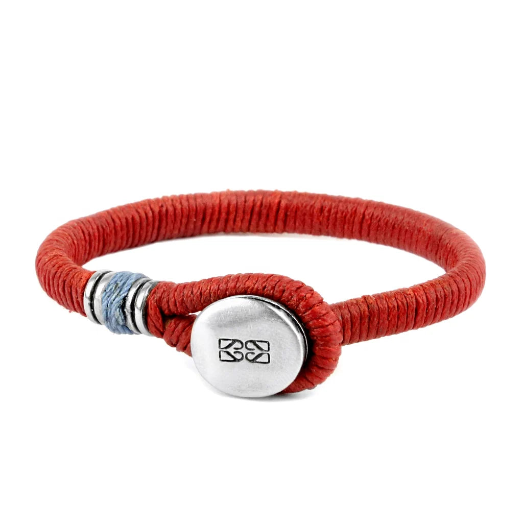 Pulsera unisex con hilo encerado, complementada con un cilindro y un broche de botón en terminado acero. Disponible en 6 colores de hilo. - Joyería y bisutería fina