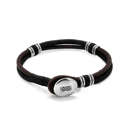 Pulsera para hombre, elaborada con piel natural de vaca, detalles en hilo encerado, cilindros y broche de botón en terminado acero - Joyería y bisutería fina
