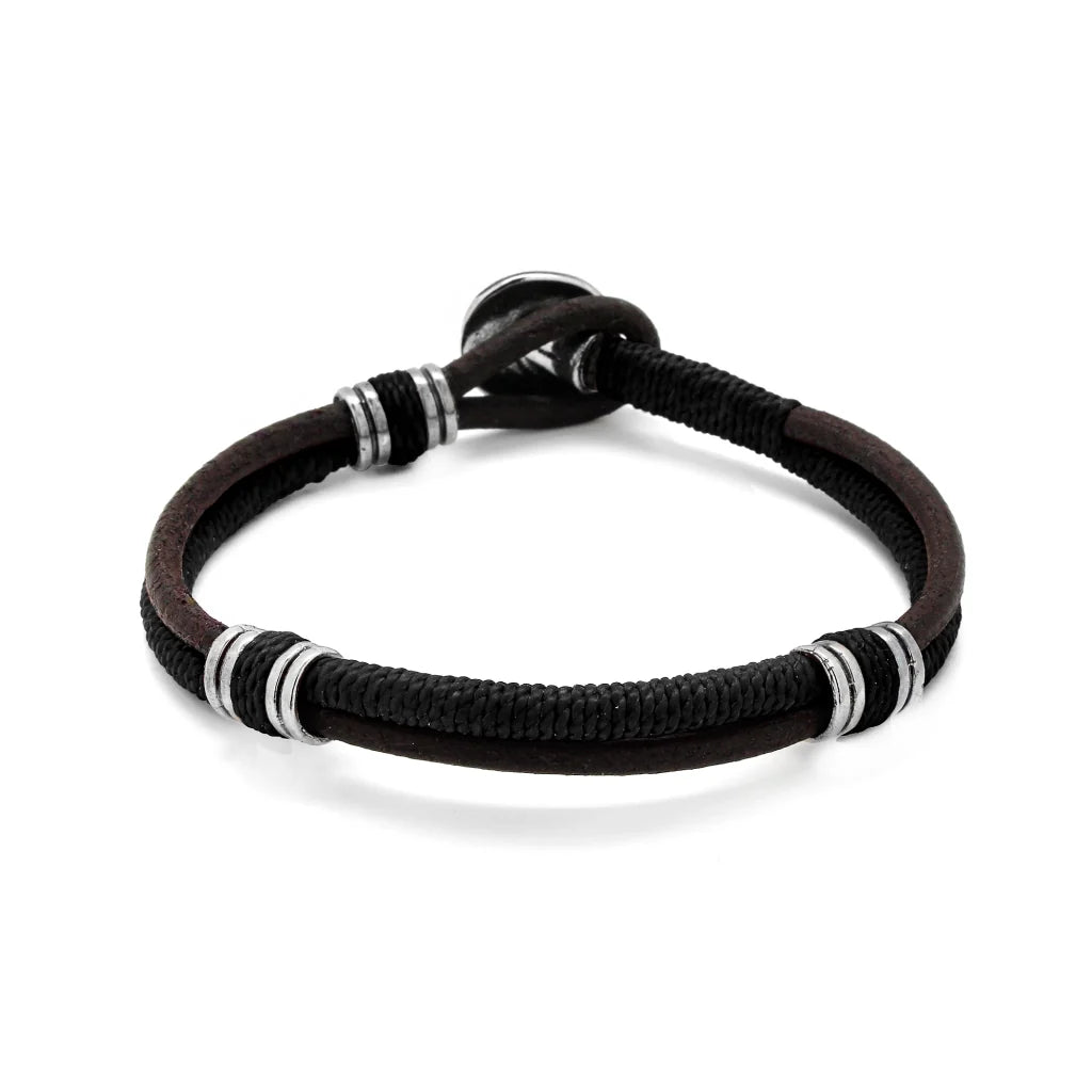 Pulsera para hombre, elaborada con piel natural de vaca, detalles en hilo encerado, cilindros y broche de botón en terminado acero - Joyería y bisutería fina
