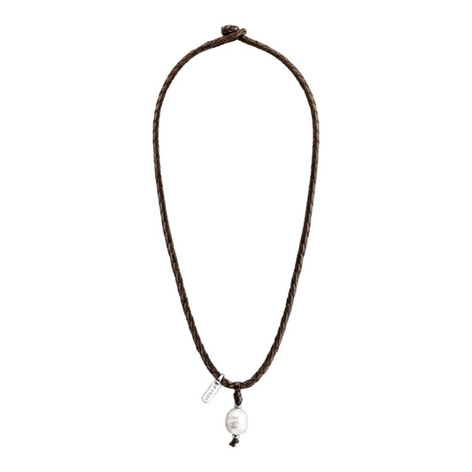 Collar choker de piel natural de borrego en trenza redonda de 4 hilos, con perla japonesa 8-10mm con detalles en plata .925 cierre de nudo y ojal - Joyería y bisutería fina