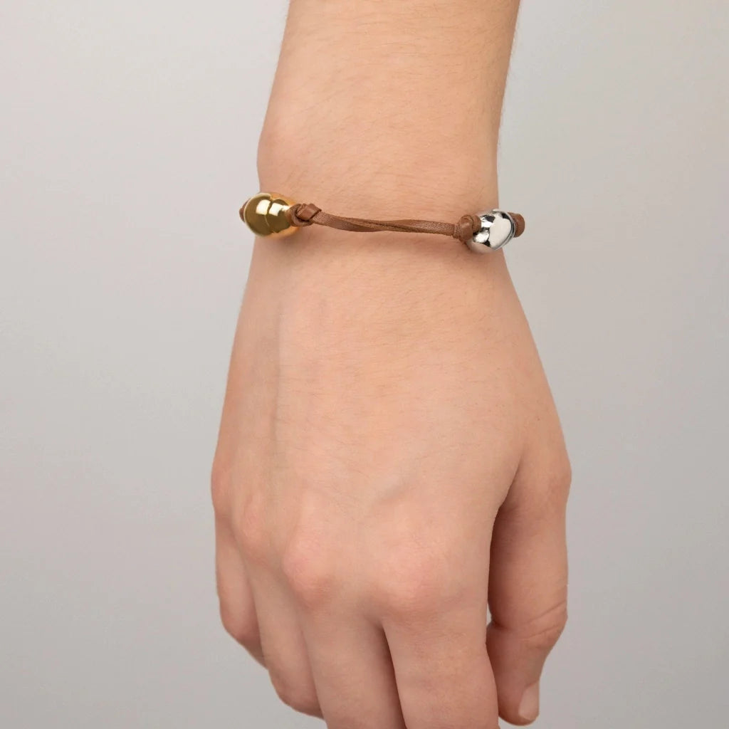 Pulsera de piel de canguro, con 2 perlas en baño de oro de 22K y 3 en año de rodio - Joyería y bisutería fina