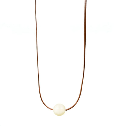 Pulsera de piel de canguro, con perla japonesa 12-14mm, 2 perlas en baño de oro de 22K - Joyería y bisutería fina