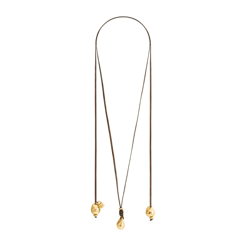 Collar de piel de borrego, con 3 perlas grandes en baño de 22K - Joyería y bisutería fina
