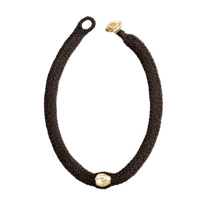 Collar choker con broche de botón, en trenza plana de 8 hilos de piel natural de borrego, perla en baño de oro de 22K - Joyería y bisutería fina