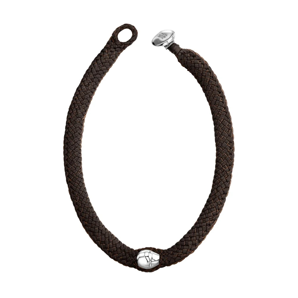 Collar choker con broche de botón, en trenza plana de 8 hilos de piel natural de borrego, perla en baño de rodio - Joyería y bisutería fina